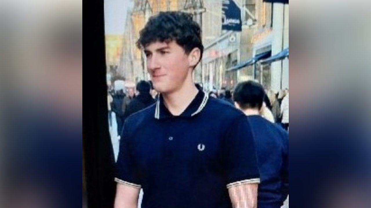 Police searching for missing teen after car found crashed into telegraph pole