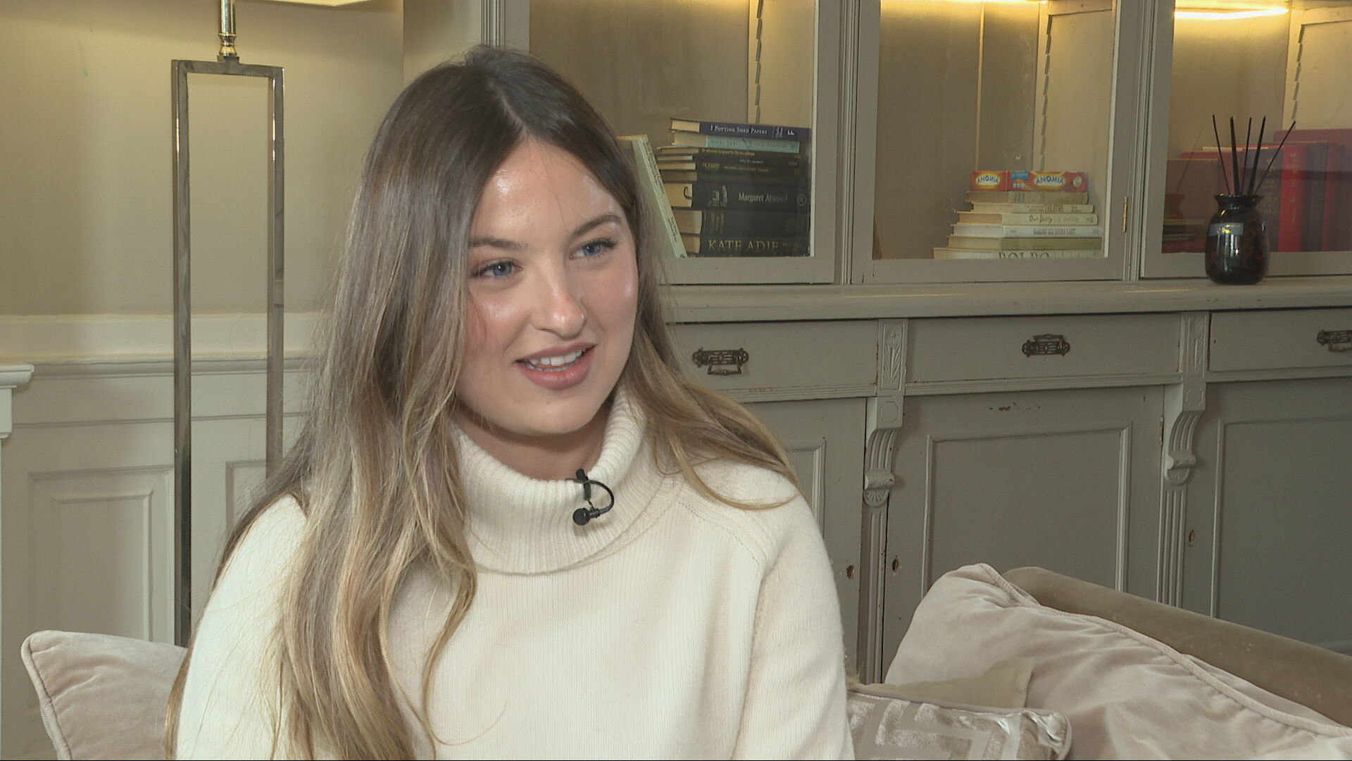 Bethany Plevri started sharing snaps of Samantha online