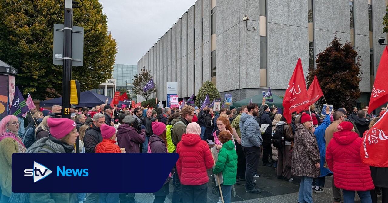 Alle vier Gewerkschaften der Glasgow Caledonian University traten in einen ...