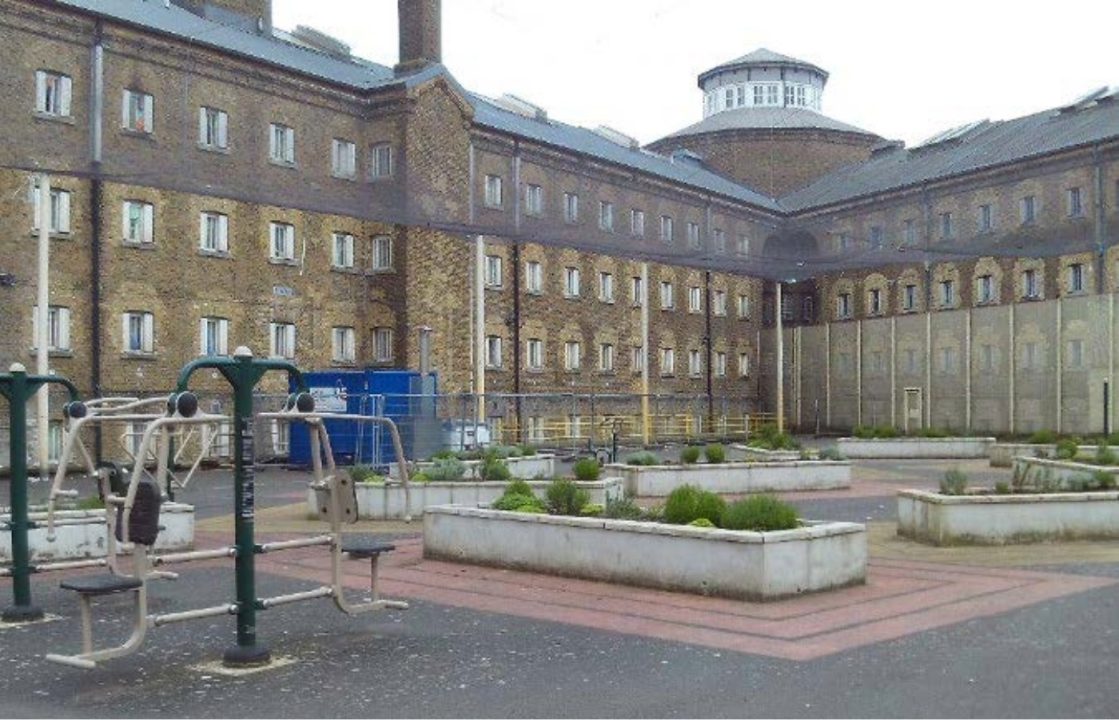 Prison nurse admits ‘inappropriate’ relationship with inmate