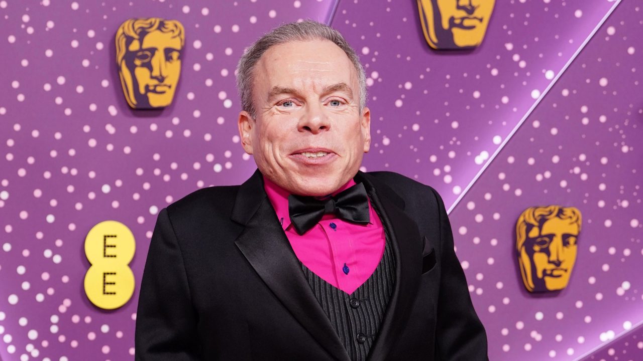 Warwick Davis responds to Harry Potter series backlash