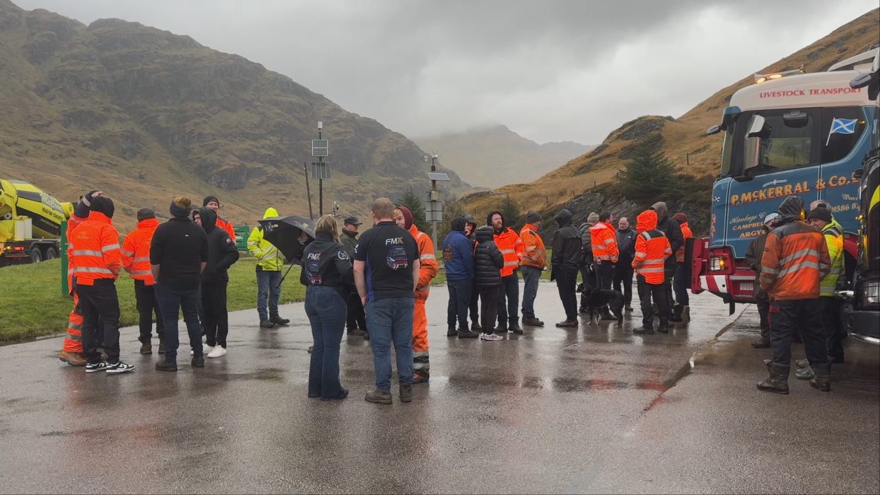 Campaigners stage Rest and Be Thankful protest over A83 convoy plans