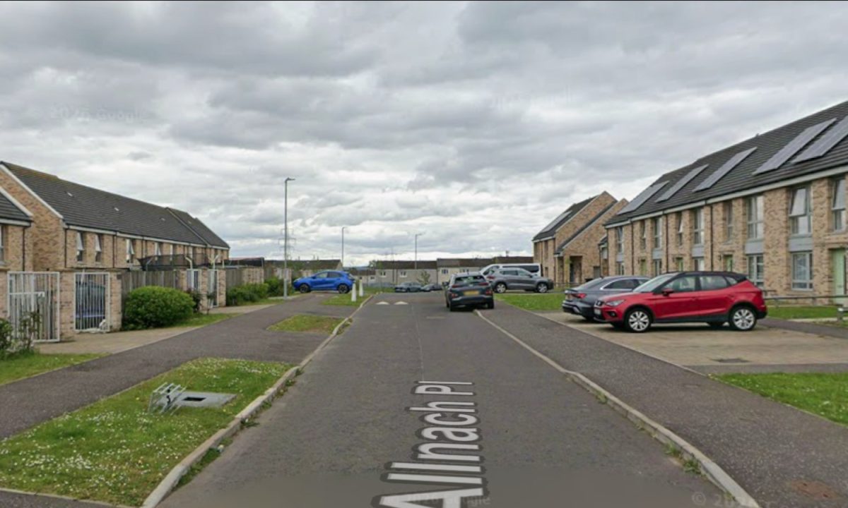 Teen arrested for attempted murder of woman ‘stabbed’ in Easterhouse 