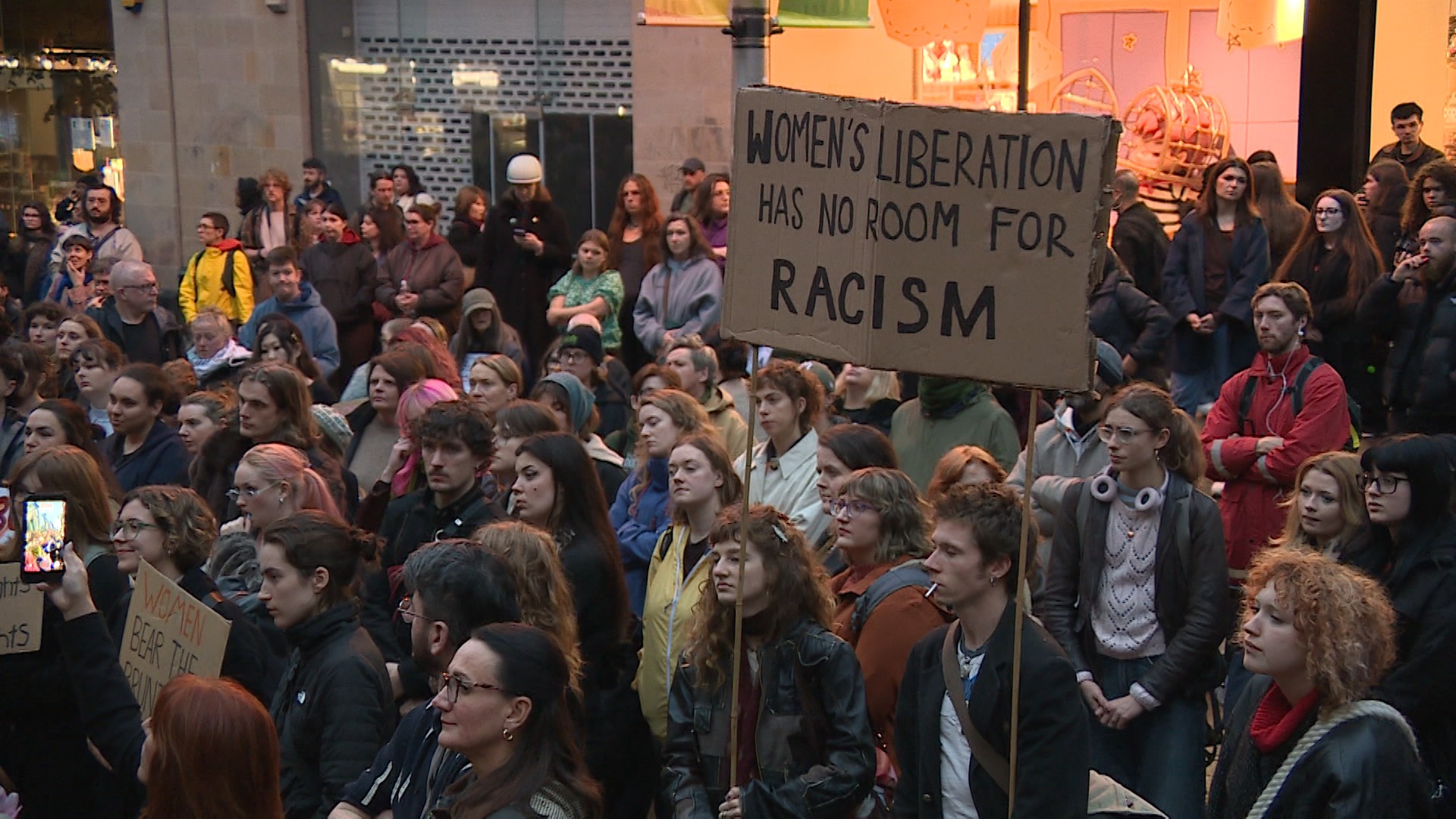 Hundreds gathered on Buchanan Street