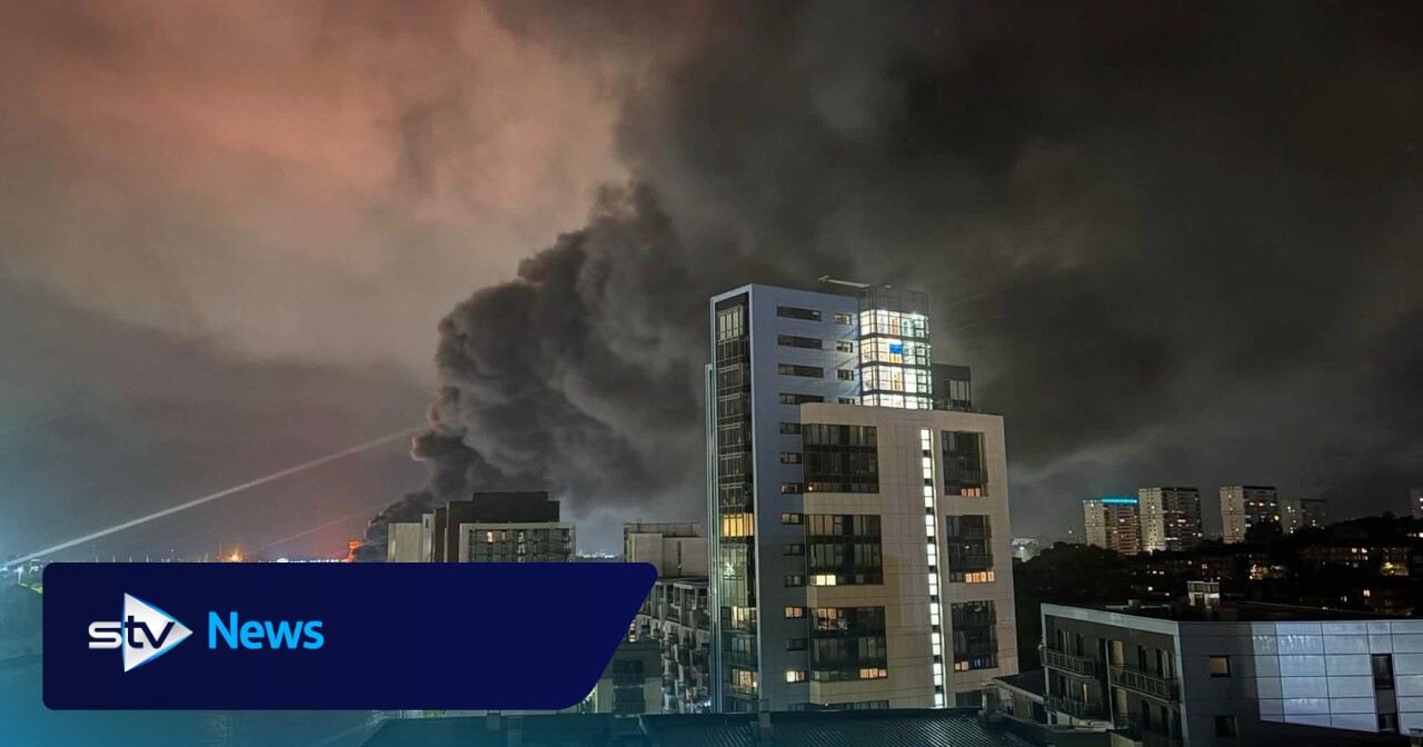 Fire crews spend second night battling Glasgow scrapyard blaze 